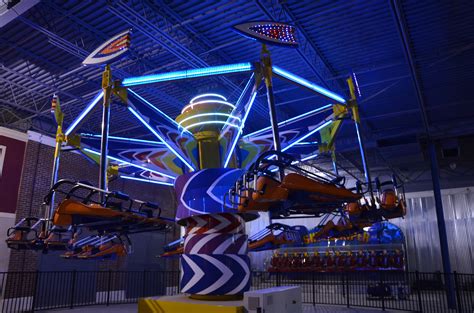 I play america - Happy Swing boosts you into the air at variable rates. Children and adults can enjoy our thrilling indoor swing ride, a twist on a classic playground favorite that will swing riders up to 15 feet in the air! Height. Ride Alone: 36″-70″.